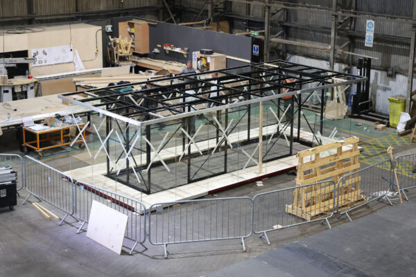 Glass and steel box structure